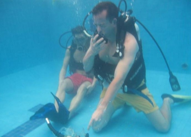 Aprendiendo técnicas de buceo